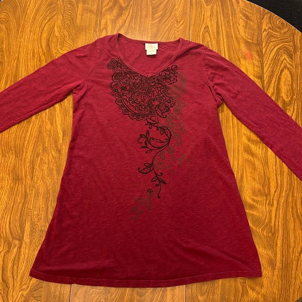 Used women’s medium red Oh Baby maternity long sleeve shirt.